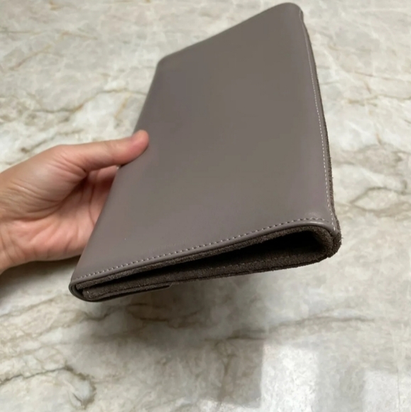 Cuyana Leather Brown Tan Beige Chain Clutch Crossbody Silver Chain - Picture 7 of 12